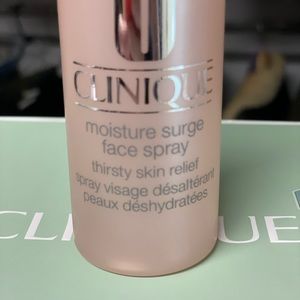 Clinique moisture surge face spray